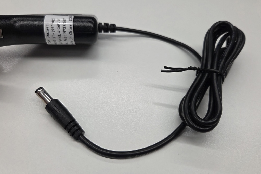 FUENTE DE ALIMENTACIÓN MECHERO G1 ENTRADA 12/24VDC / SALIDA 19V / 5.5 x 12 